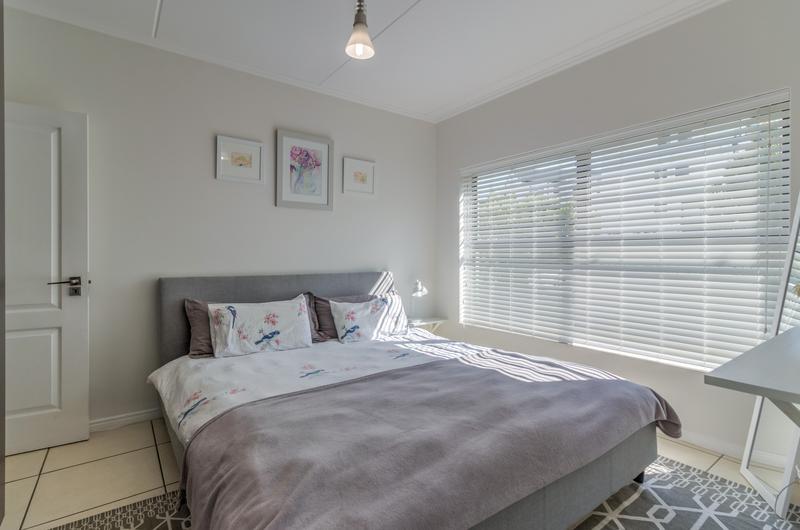 To Let 3 Bedroom Property for Rent in Somerset West Western Cape
